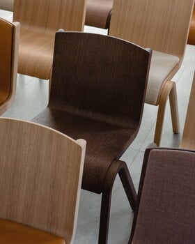 Audo Copenhagen Ready chair, red stained oak, extra image