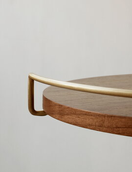 Audo Copenhagen Table d'appoint Umanoff, 60 cm, noyer - laiton brossé
