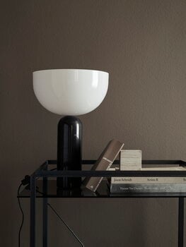 New Works Kizu bordslampa, stor, svart marmor