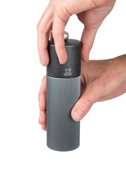 Peugeot Line Dark pepper mill, 18 cm, dark grey - aluminium, extra image