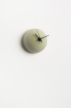 Katriina Nuutinen Alva clock, light green