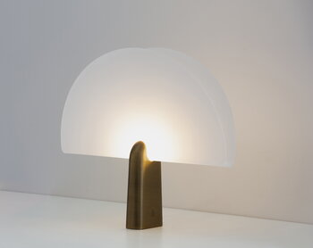 Klong Pavo table lamp