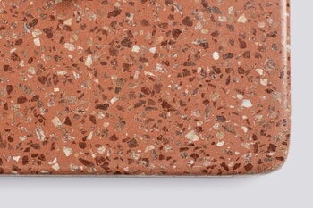 HAY Tisch Terrazzo, 70 cm, hellgrau – rot