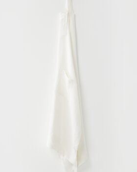 Tekla Linen apron, porcelaine