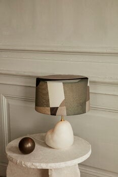 ferm LIVING Tavolino d'appoggio Mineral Sculptural, marmo Bianco Curia
