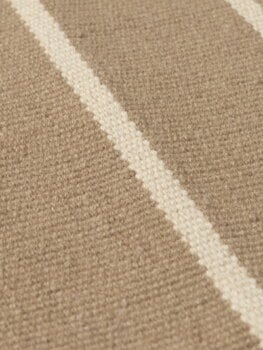 ferm LIVING Calm Kelim rug, 140 x 200 cm, dark sand - off-white