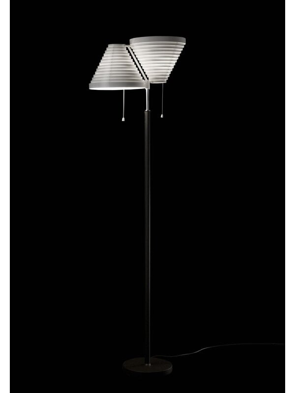 Lampade da terra, Lampada da terra Aalto A810, acciaio inox, Bianco e nero