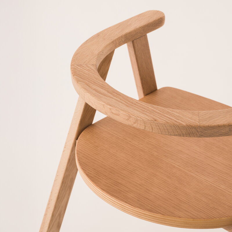Nobodinoz Growing Green kids' chair, oak, view 3