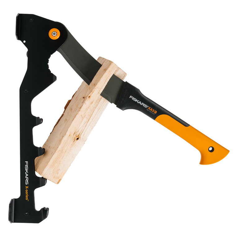 Fiskars X-Series kindling maker, wall mounted, extra image
