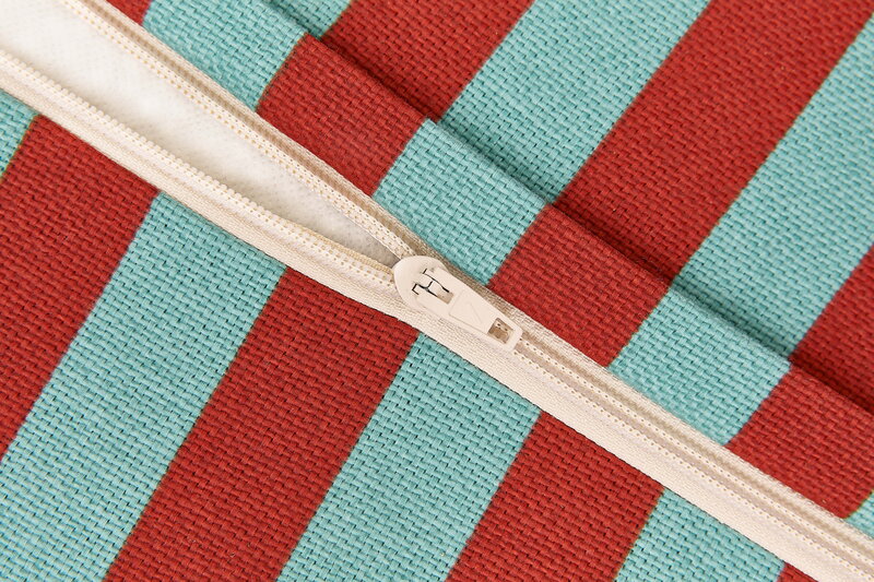 Nobodinoz Bliss Long lasten säkkituoli, red teal green stripes, view 5