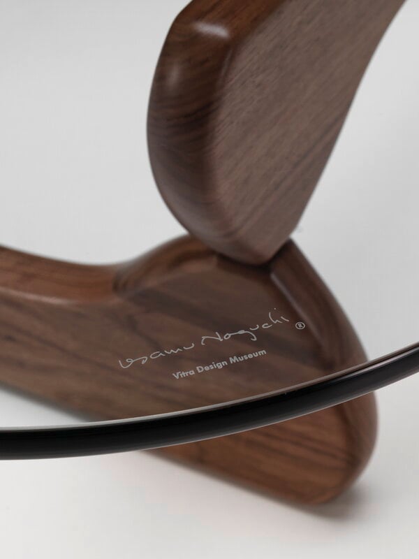 Vitra Tavolino Noguchi, noce, immagine extra