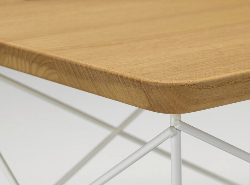 Vitra Table d'appoint Eames LTR, châtaignier - blanc, image extra