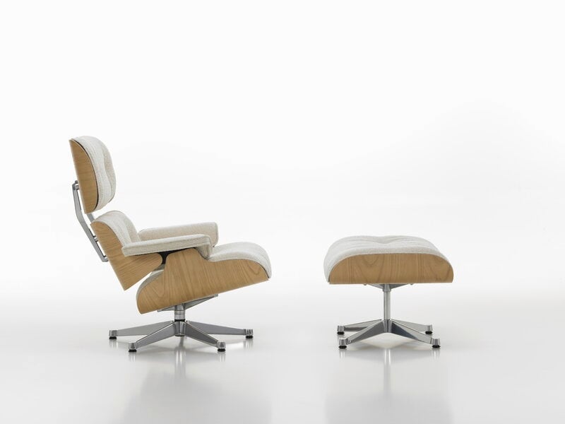 Vitra Eames Lounge Chair & Ottoman, new size, chestnut - Nubia cream/sand, extra image