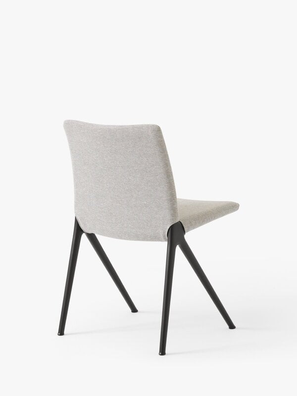 &Tradition Kape IF7 chair,  warm black - Clay 0003, extra image