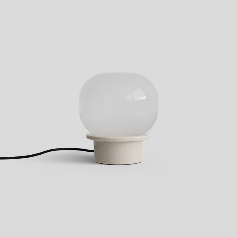 Astep Lille table lamp, bone, view 3