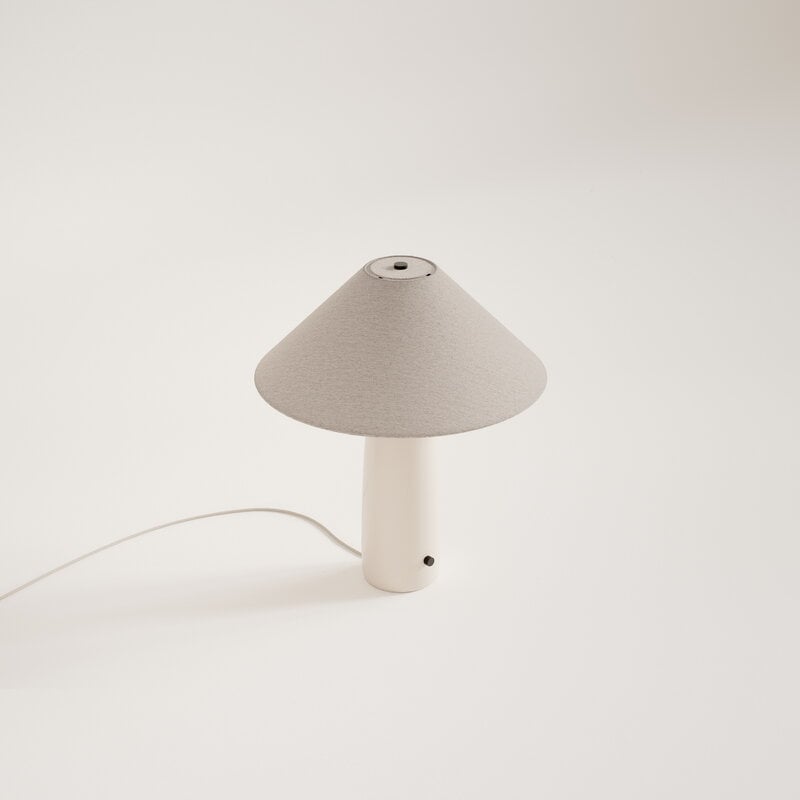 FORMARKIVET Baton pöytävalaisin, vaalea beige, näkymä 3