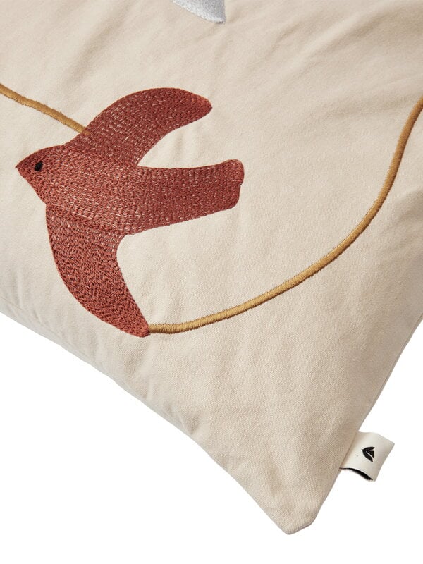 Ferm Living Swif Bird kirjailtu tyyny, 40 x 60 cm, monivärinen, näkymä 3
