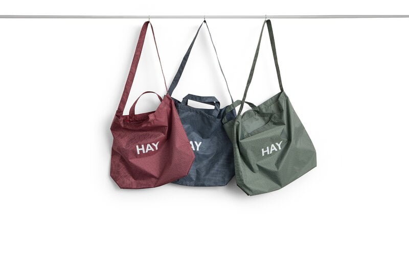 HAY Grid Crossover bag, medium, burgundy, extra image