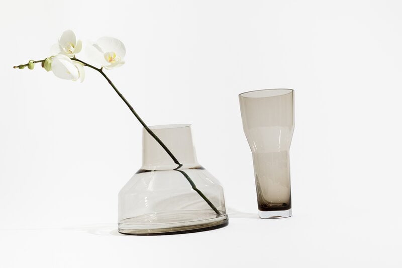 Iittala Solare korkea maljakko, 120 x 260 mm, pellava, näkymä 2