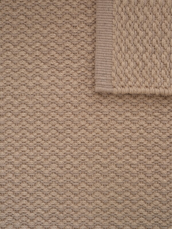Linie Design Helix Haven plastic rug, earth, extra image