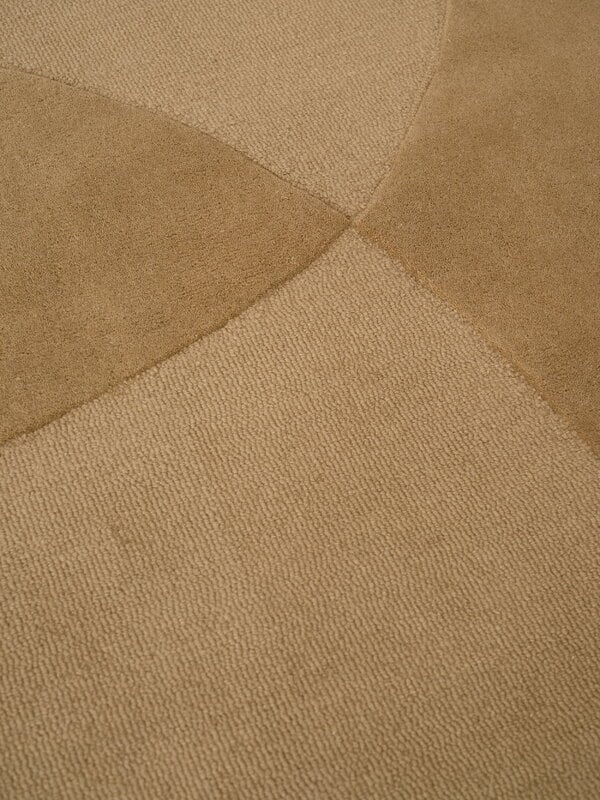 Linie Design Split Plains tufted wool rug, mustard, extra image