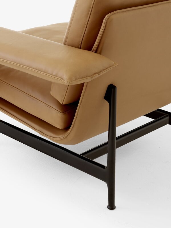 &Tradition Fauteuil lounge Meantime AV29, noir chaud - cuir cognac Noble, image extra