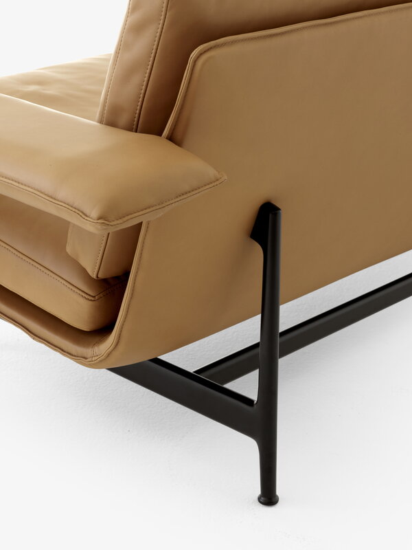 &Tradition Meantime AV30 2-Sitzer Sofa, warm black - cognac Noble Leder, extrabild