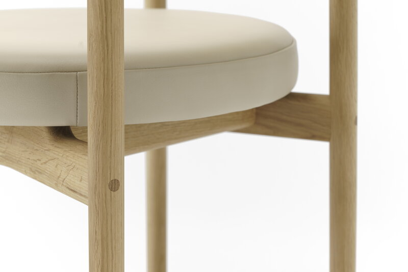 Karimoku Case N-SC01 side chair, lacquered oak - greige Vidar 4 0222, extra image