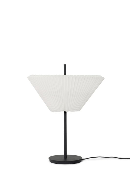 New Works Nebra table lamp, white, view 4