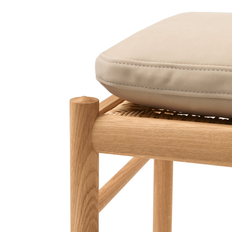Carl Hansen & Søn OW149F Colonial footstool, oiled oak - Terra leather Lime, extra image