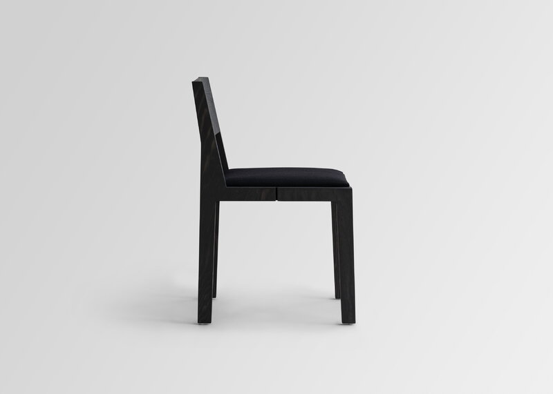 Vaarnii 016 Maasto dining chair, seat upholstered, black - black Kvadrat Alle, extra image