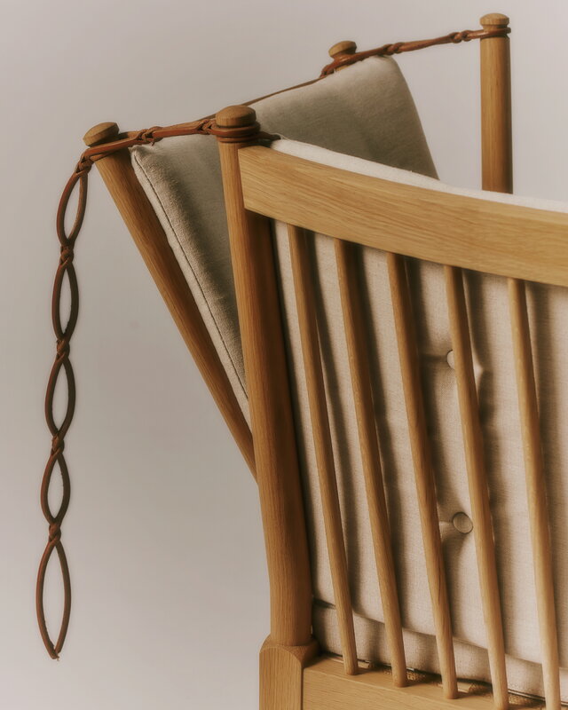 Fredericia Spoke-Back sofa, soaped oak - Natural Linen 003, extra image