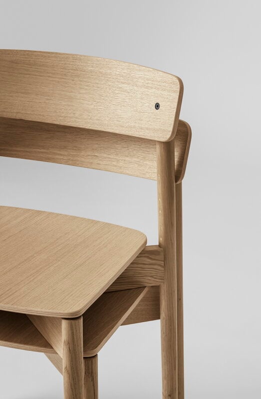 TAKT T01 Cross chair, roble, vista 5