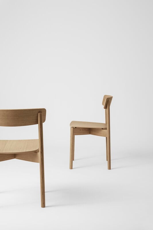 TAKT T01 Cross chair, roble, vista 15