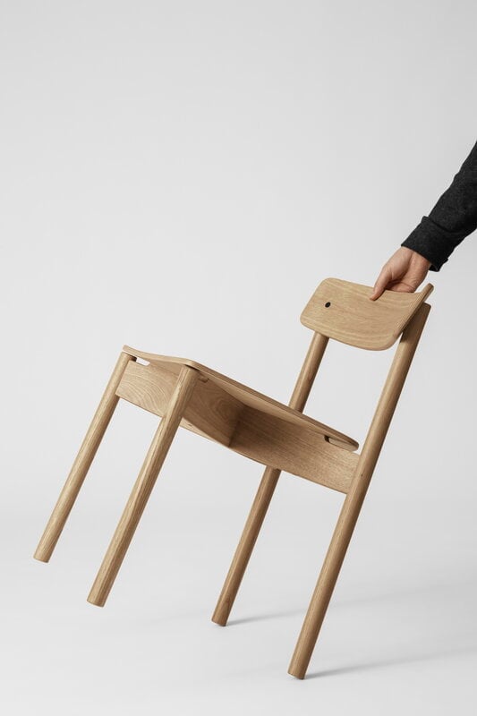 TAKT T01 Cross chair, roble, vista 10