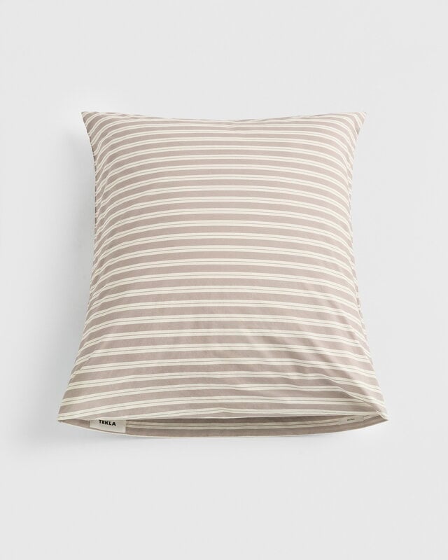 Tekla Tyynyliina, clay stripes, näkymä 4
