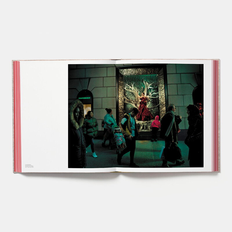Phaidon Annie Leibovitz: Wonderland | Finnish Design Shop