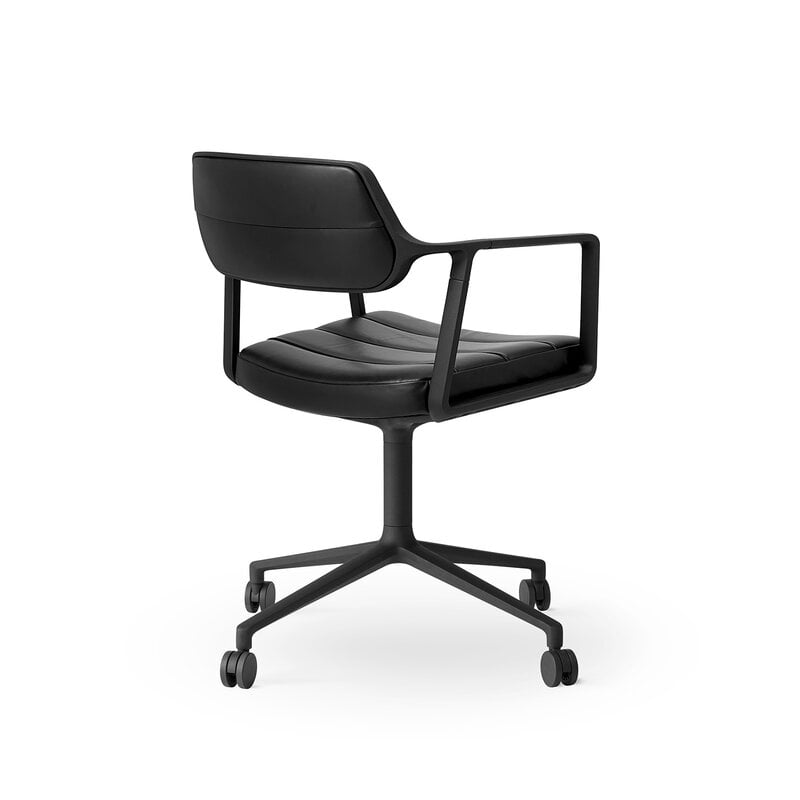 Vipp 453 Swivel tuoli, musta runko - musta nahka, pyörät, näkymä 3