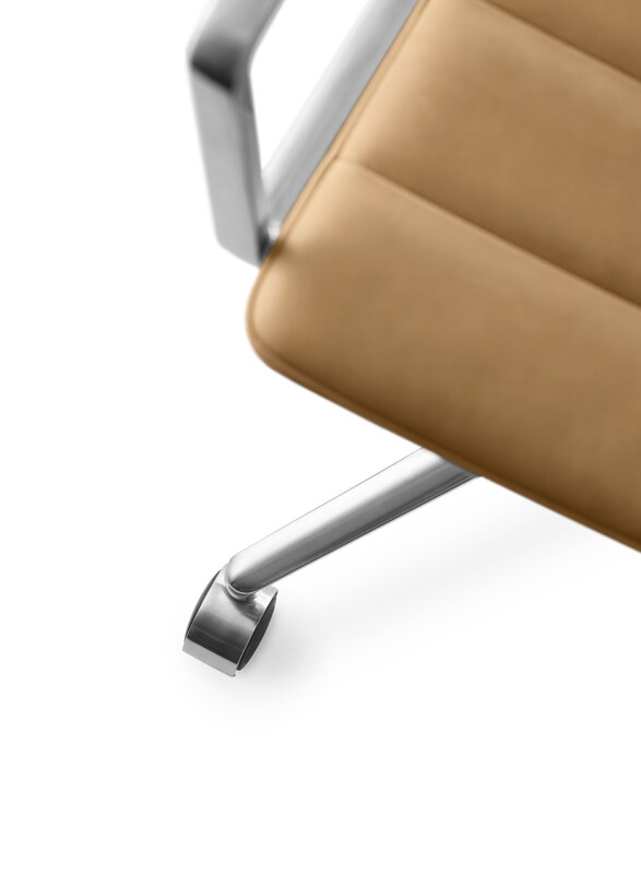 Vipp 452 Swivel tuoli, kiillotettu runko - camel nahka, pyörät, näkymä 7