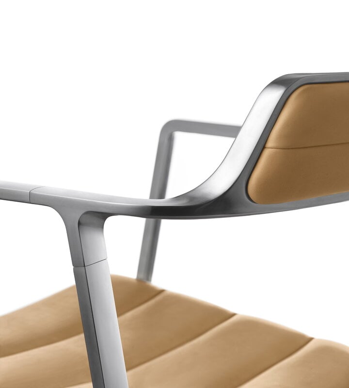 Vipp 452 Swivel tuoli, kiillotettu runko - camel nahka, jalkatallat, näkymä 5