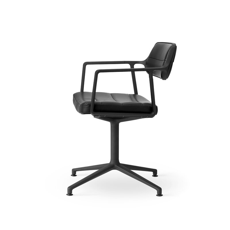 Vipp 453 Swivel tuoli, musta runko - musta nahka, jalkatallat, näkymä 3