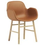 Ruokapöydän tuolit, Form käsinojallinen tuoli, tammi - brandy nahka Ultra, Ruskea