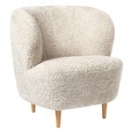 Armchairs & lounge chairs, Stay lounge chair, small, Moonlight sheepskin - oak, White