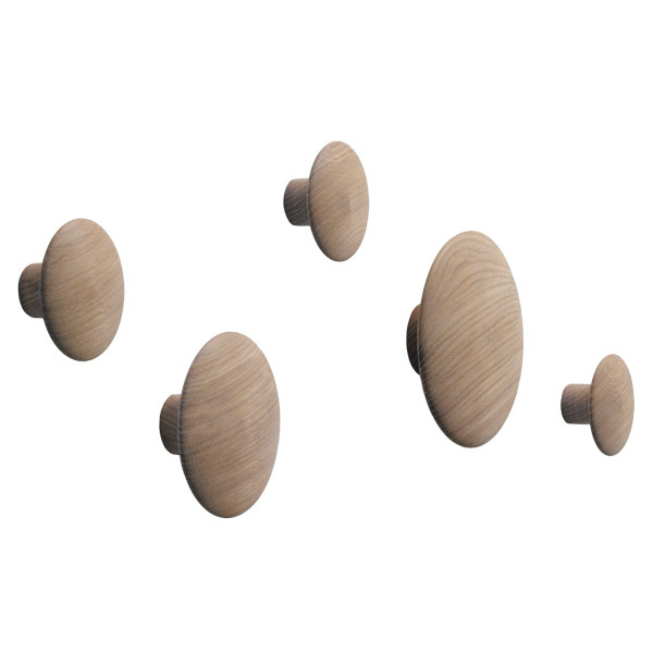 Muuto Dots Wood coat hooks, set of 5, oak | Finnish Design Shop