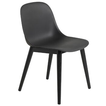 Muuto Fiber Sessel, Holzgestell, schwarz