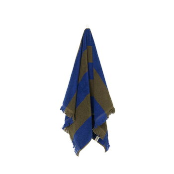 ferm LIVING Alee Handtuch, 50 × 100 cm, Olivgrün – leuchtendes Blau