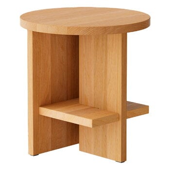 Nine Tee side table, round, matt lacquered oak, product image