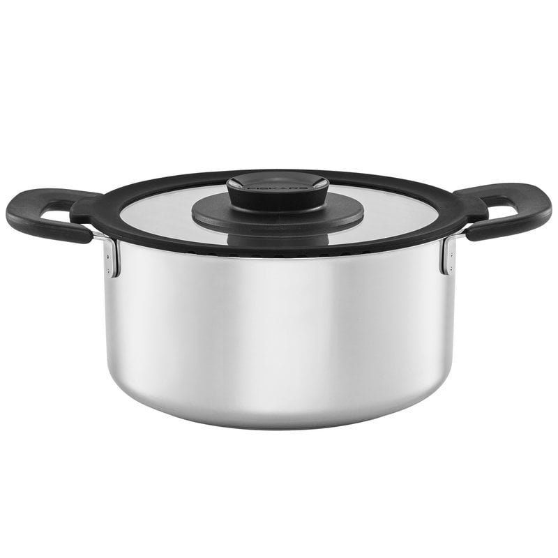 capacity: 3.0 litres 1026577 suitable for all hobs Functional Form stainless steel/plastic Ø 22 cm Fiskars Casserole with Lid
