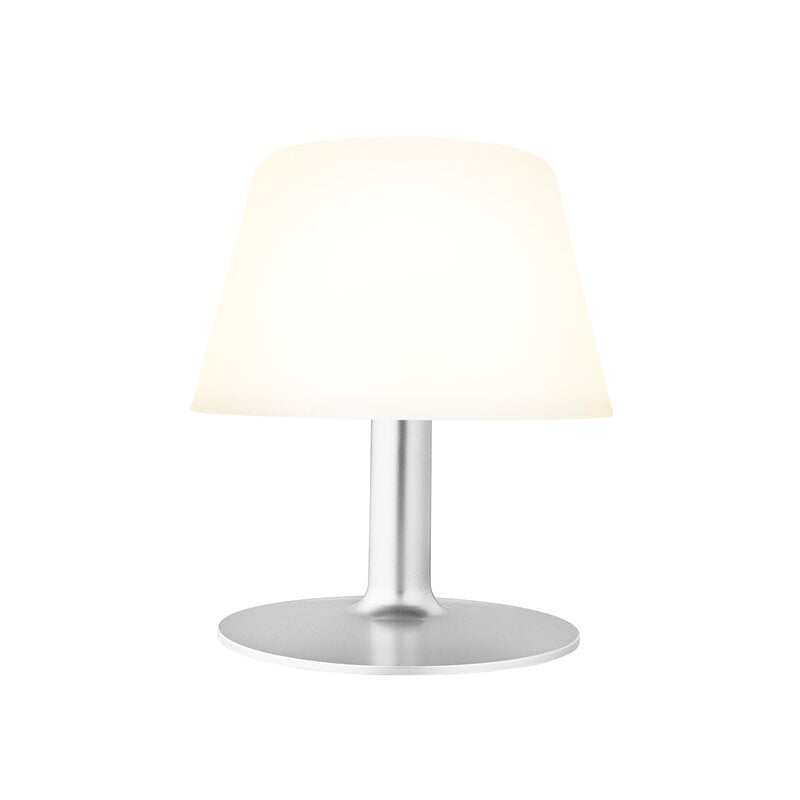 Geld lenende Overleving Knorrig Eva Solo SunLight Lounge outdoor lamp, 24,5 cm, white | Finnish Design Shop