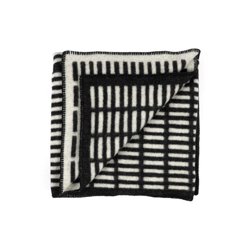 Artek Siena blanket, blackwhite Finnish Design Shop